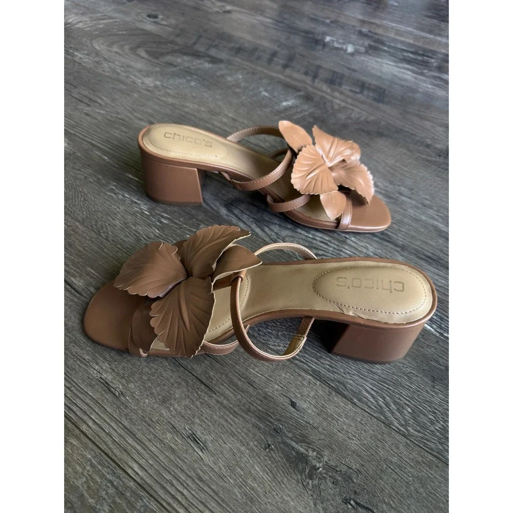 Chicos 9 Pia Leafy Block Heel Tan Brown Slip On Mule Sandals Floral Appliqué